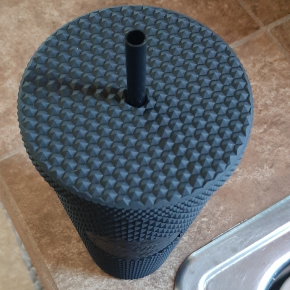 Black Matte spike Starbucks cup - Picture 4 of 8